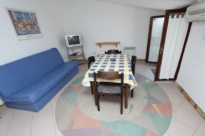 Apartment Lora *